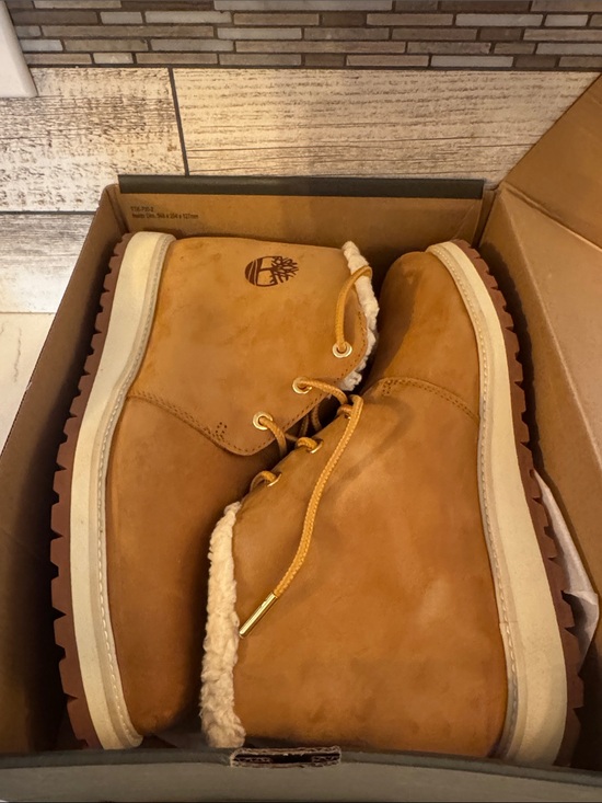 Timberland Wheat Tan Lace-Up Shearling Boots main image 4